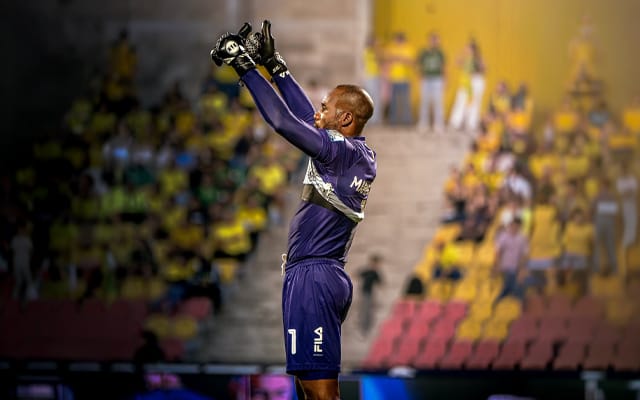 Andrés Marmolejo in action