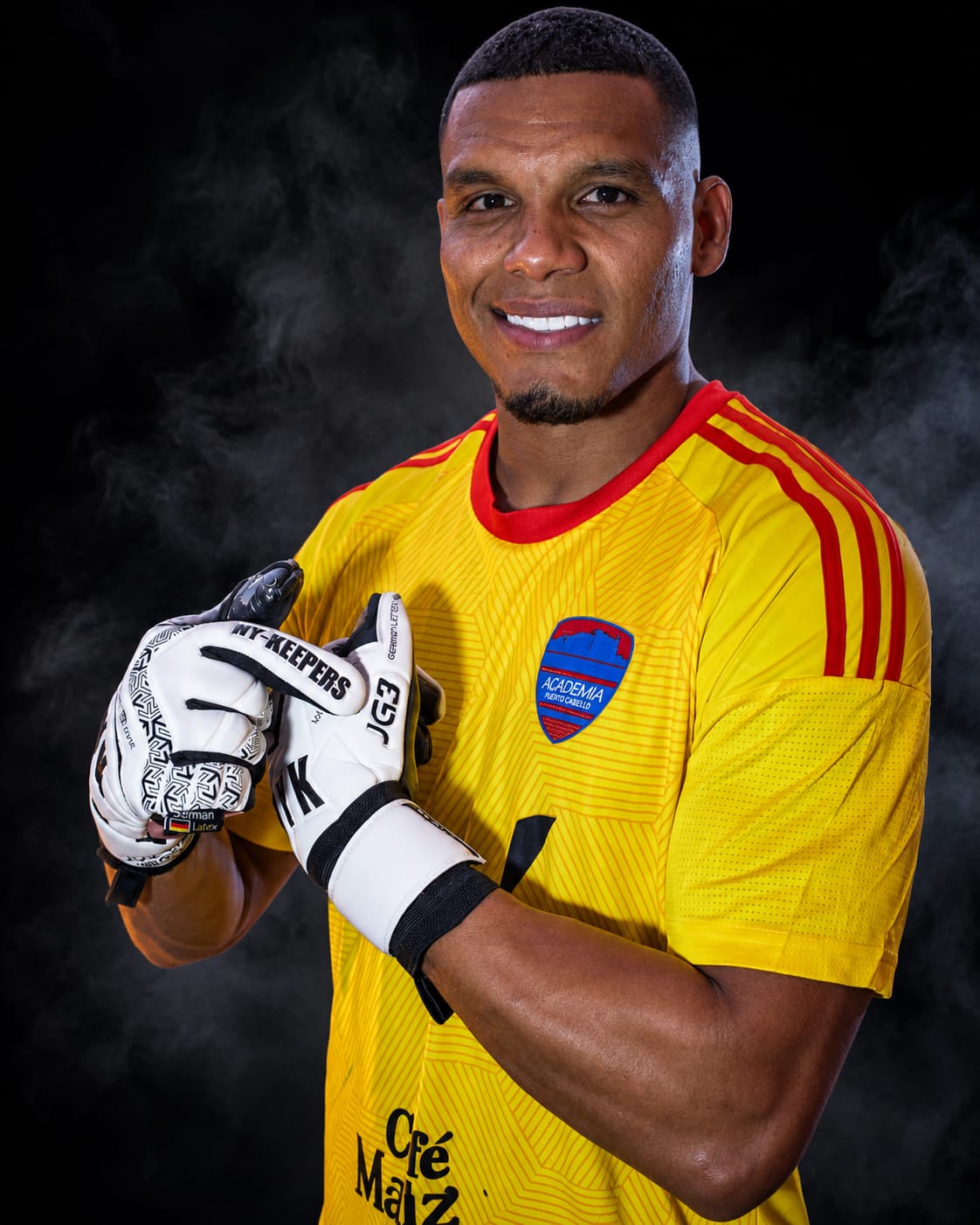 Joel Graterol wearing white JOGRA3 gloves